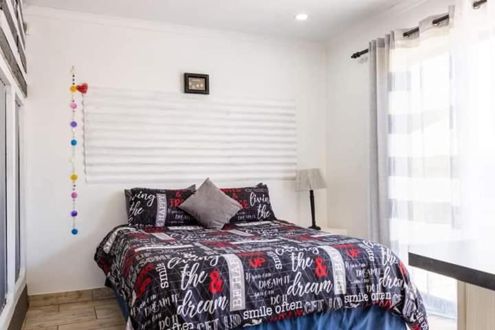 Mykhaya-Your Home Away From Home كمبتون بارك المظهر الخارجي الصورة