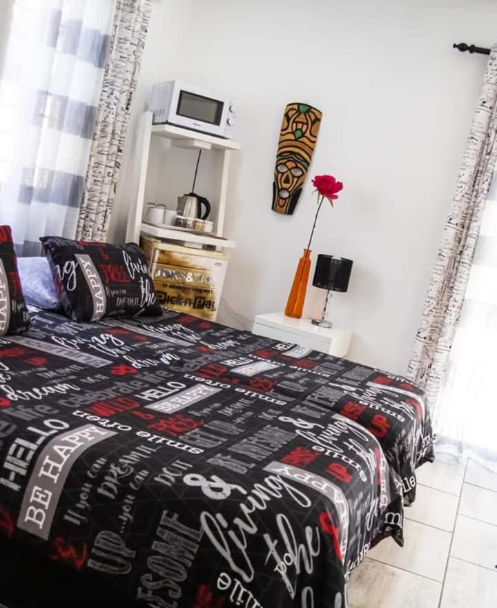 Mykhaya-Your Home Away From Home كمبتون بارك المظهر الخارجي الصورة