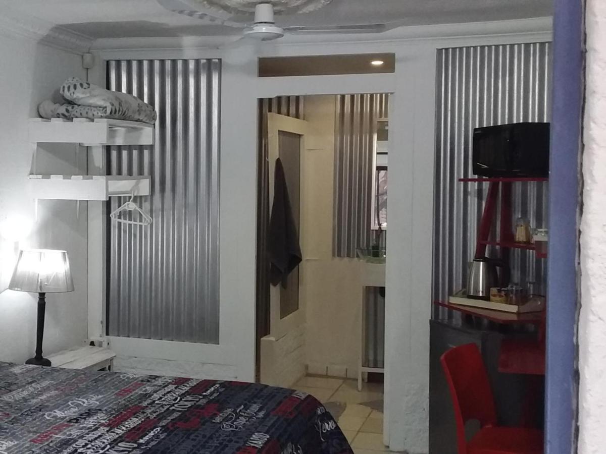 Mykhaya-Your Home Away From Home كمبتون بارك المظهر الخارجي الصورة